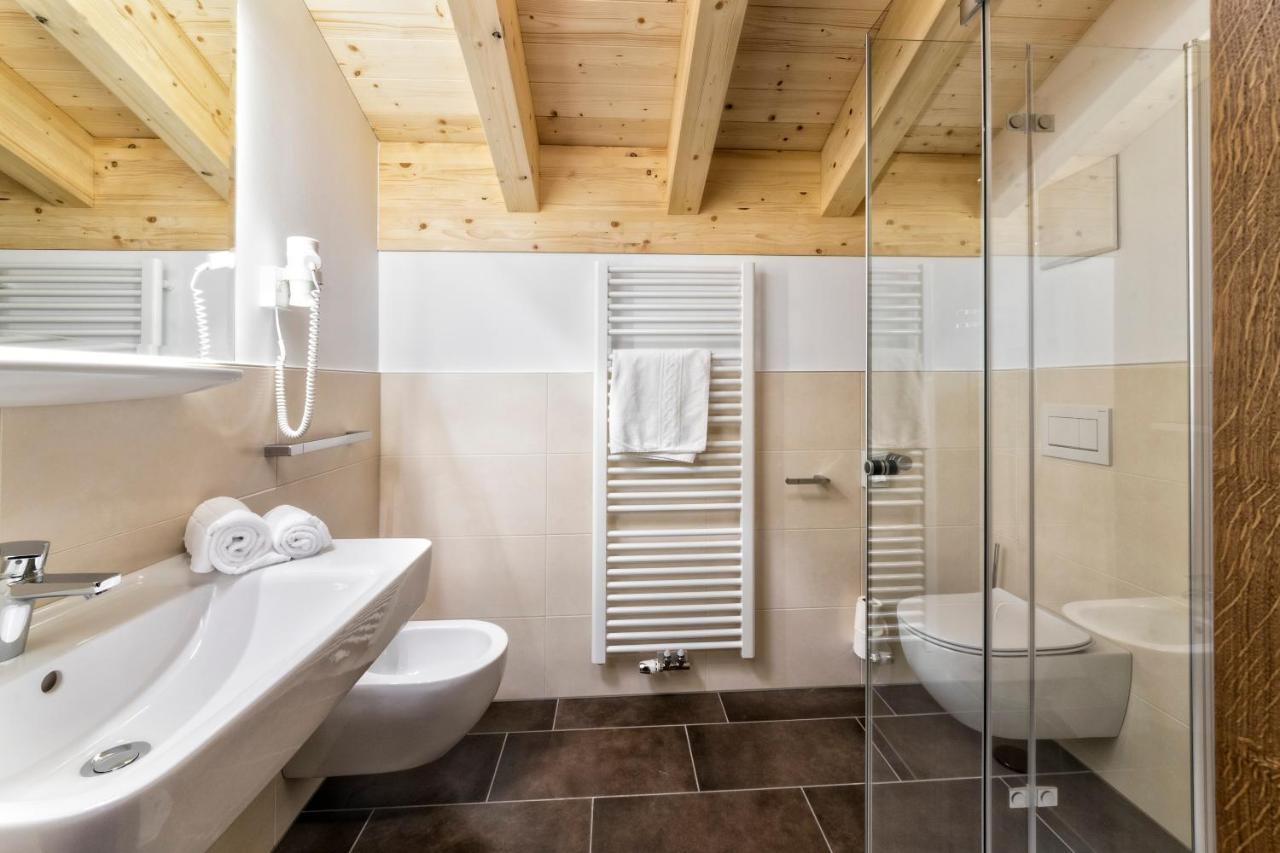 Hotel Moritz Dobbiaco Eksteriør bilde